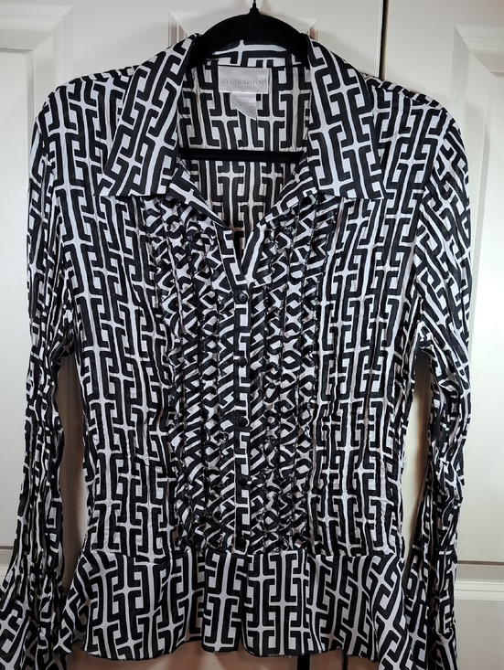 Worthington Tops - Worthington Black & White Geometric Ruffle Front Blouse